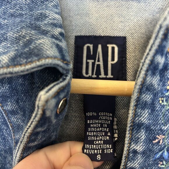 Gap Vintage Trucker Jacket Denim Embroidered Floral Details - Womens 8 - Picture 6 of 12